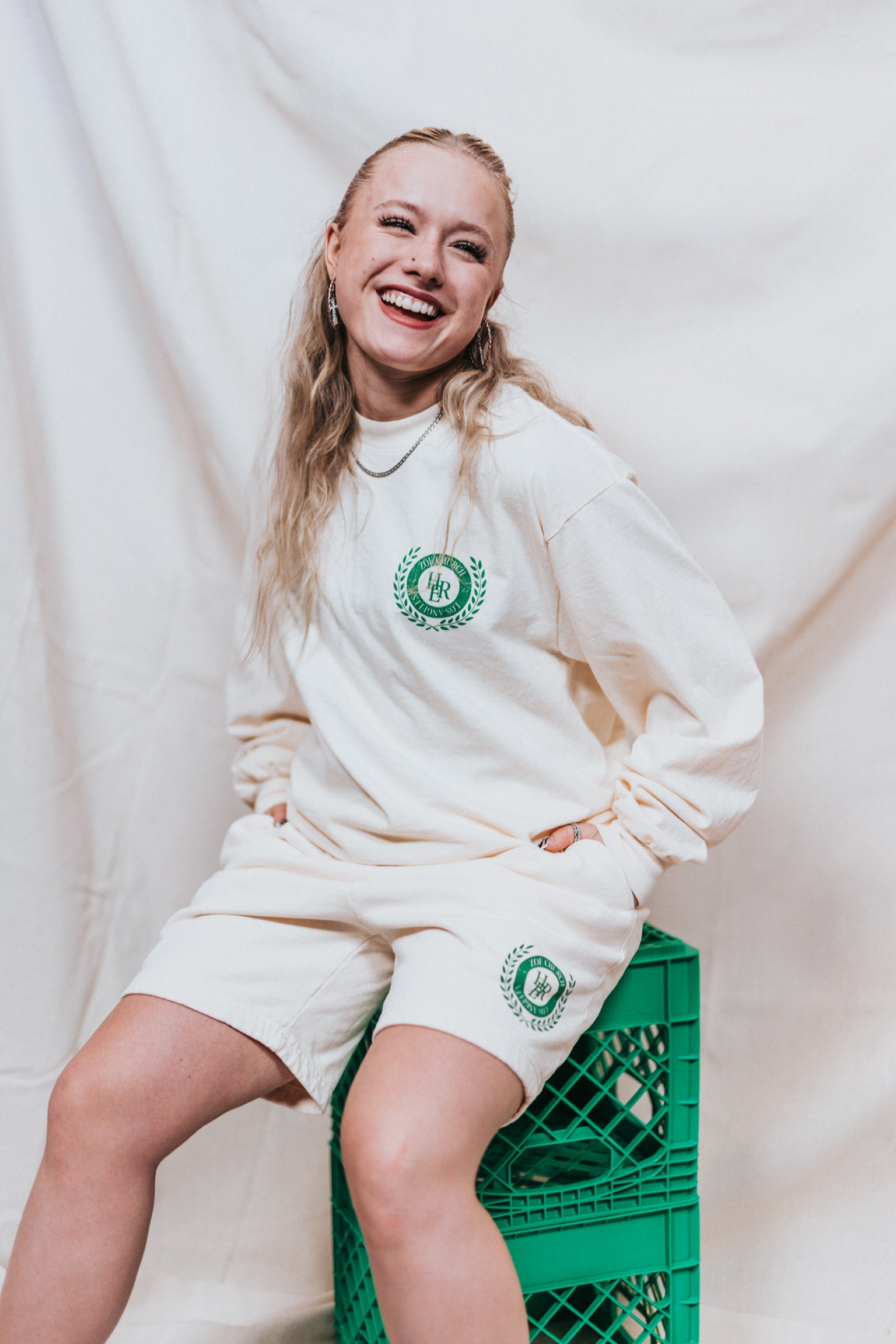 23' SZN 2 HER - No Pressure No Diamonds - LS Shirt - Ivory